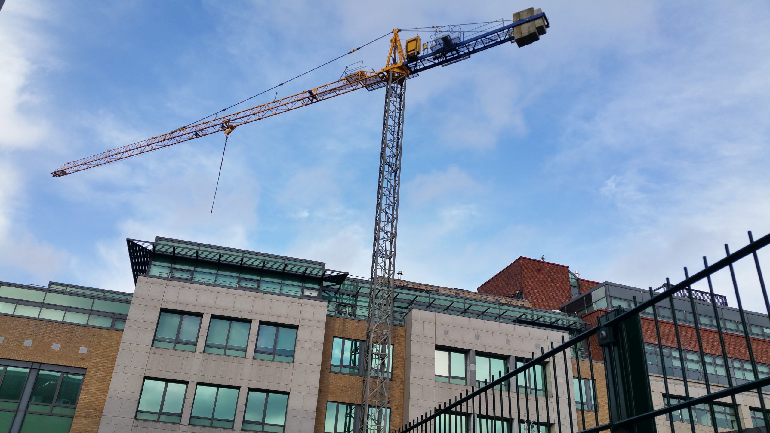 20160113_142852 City Tower Crane on an Office Project