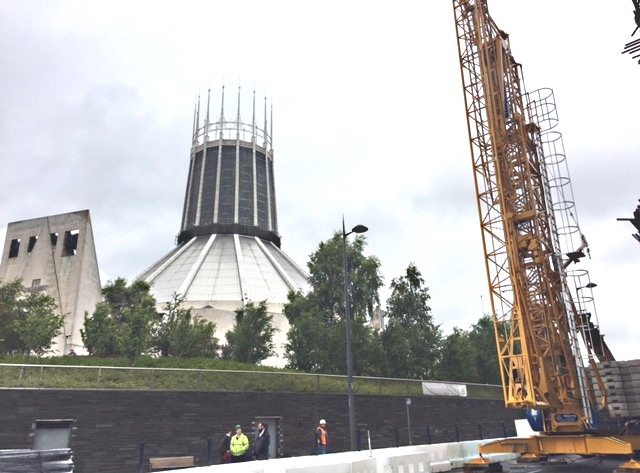 Self Erecting Crane near Liverpool Metropolitan Self Erecting Crane near Liverpool Metropolitan Cathedral