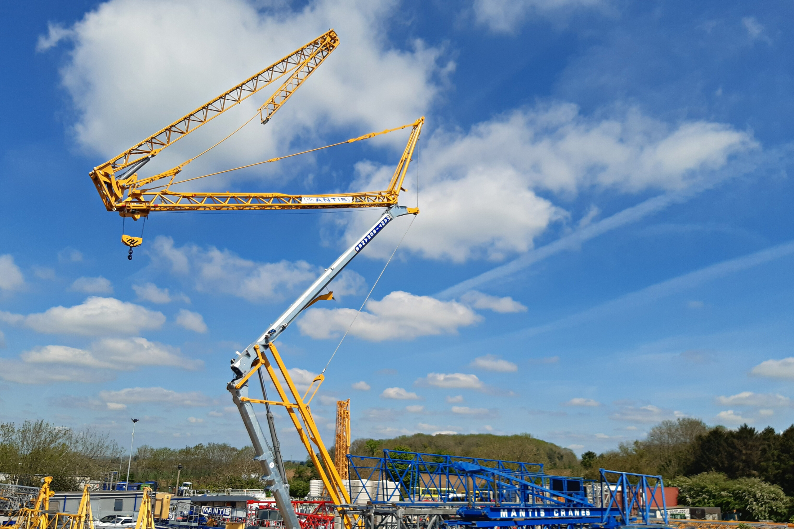 Mantis Cranes self erecting tower crane supplier