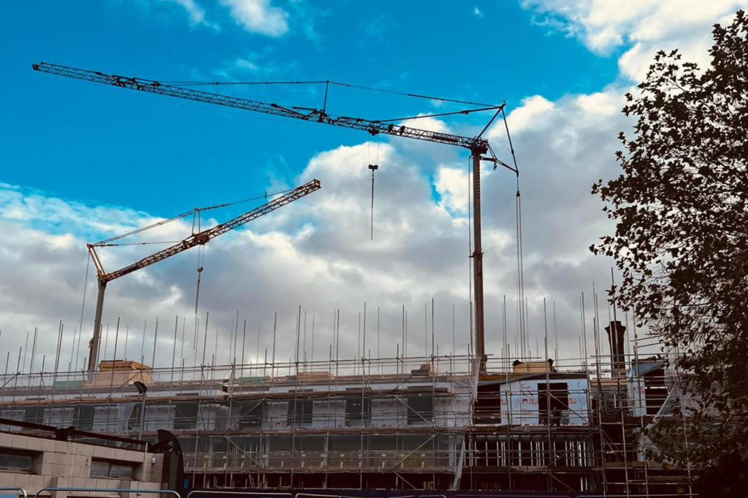self erecting tower crane self erecting tower cranes from mantis cranes