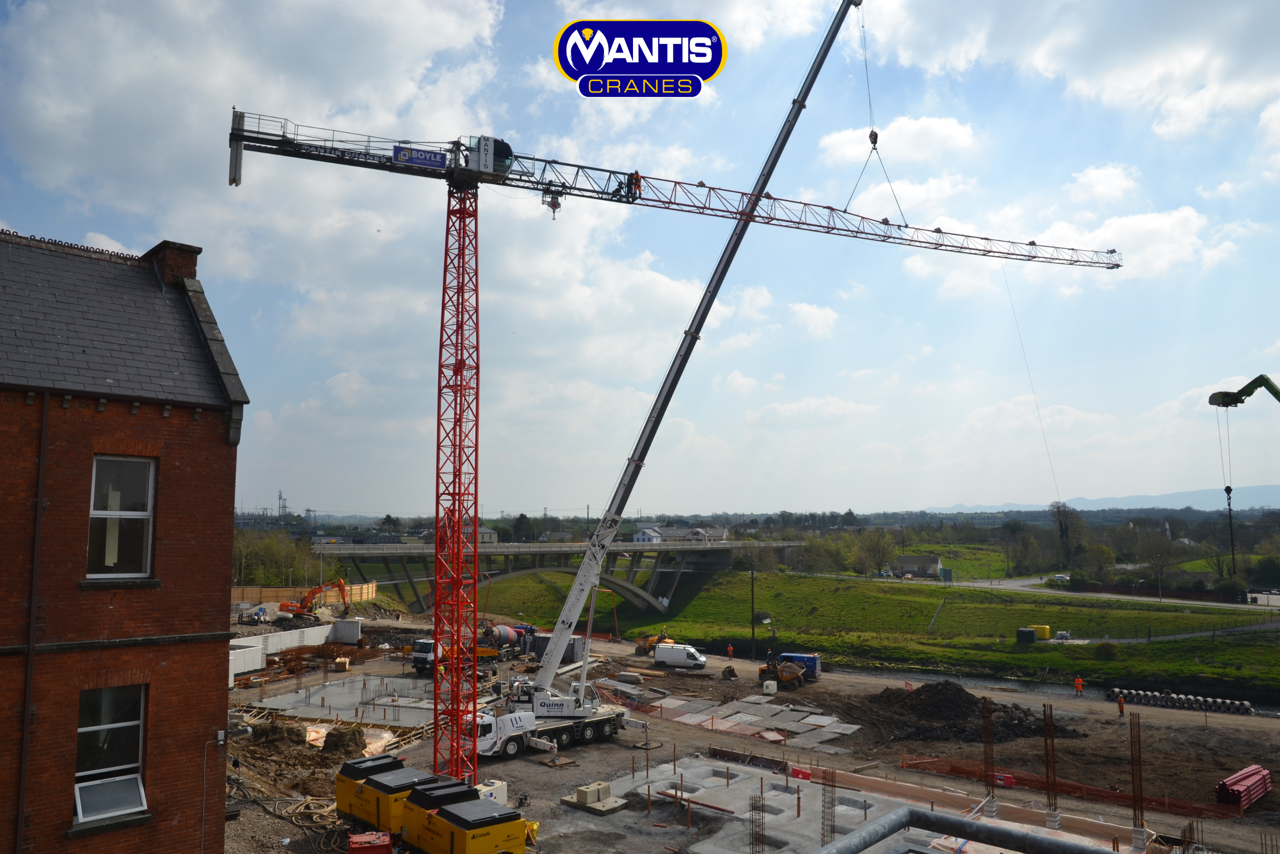 saez crane photo of saez crane from Mantis Cranes