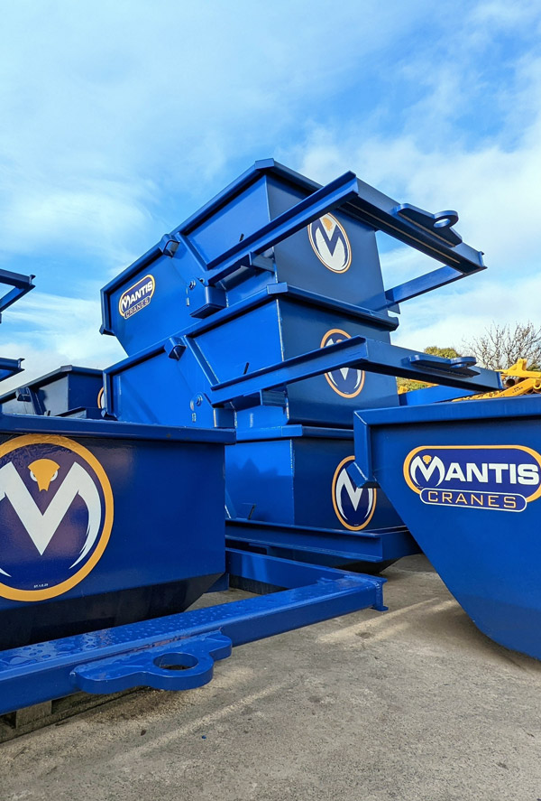 BOAT AND TIPPING SKIPS from Mantis Cranes BOAT AND TIPPING SKIPS from Mantis Cranes