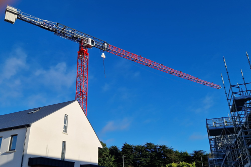 A photo of a tower crane for hire Uk