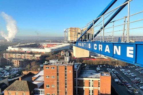 COMANSA 11LC90 from Mantis Cranes