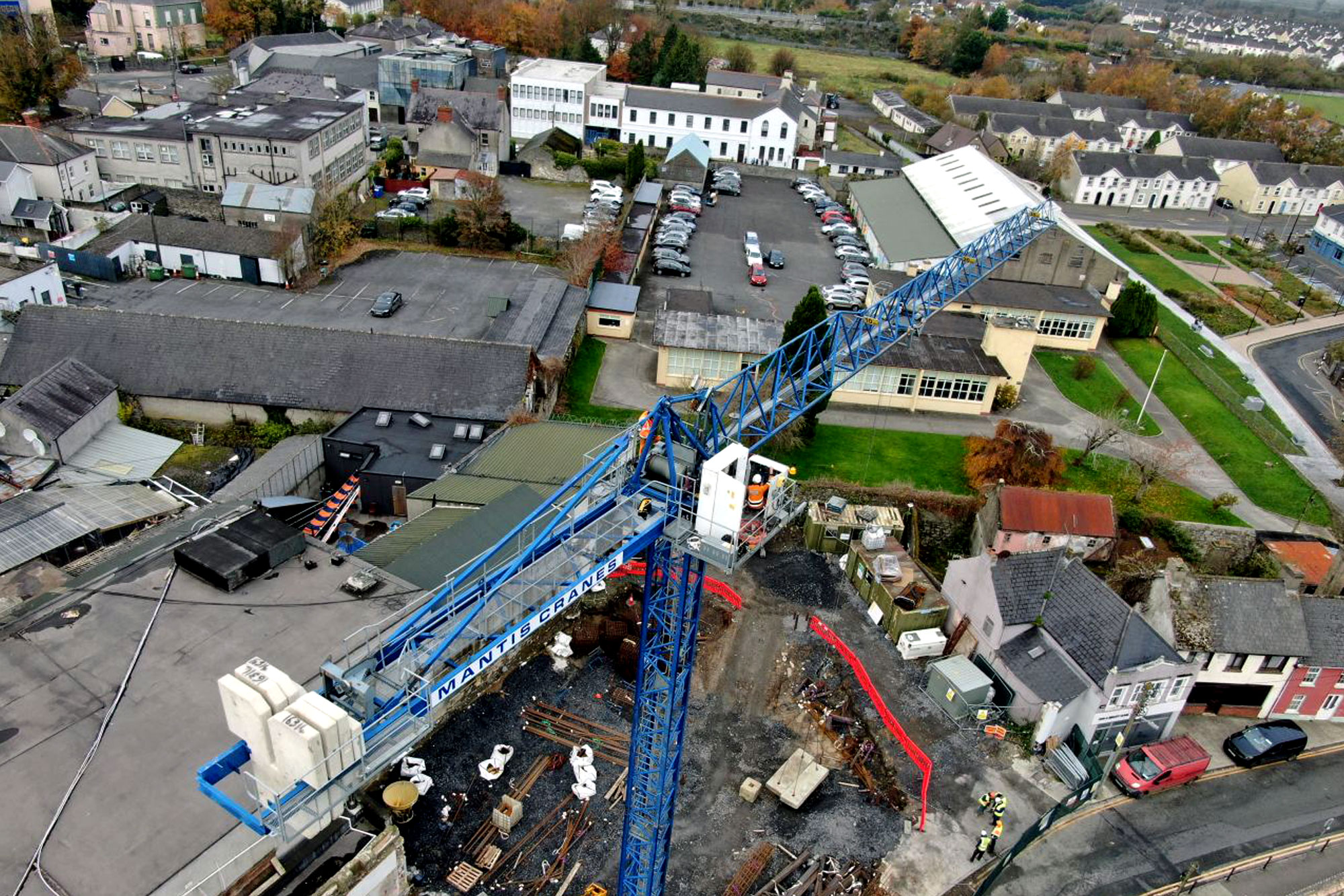 COMANSA 11LC90 from Mantis Cranes
