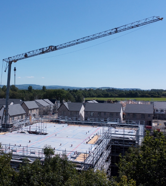 Mantis Cranes 35 10 self erecting tower crane on site