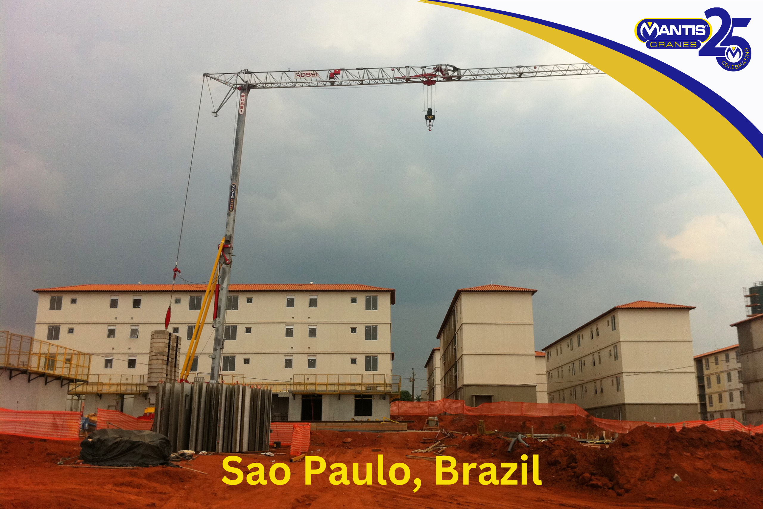 self erecting cranes A photo of self erecting tower crane from Mantis Cranes in Sao Paulo, Brazil