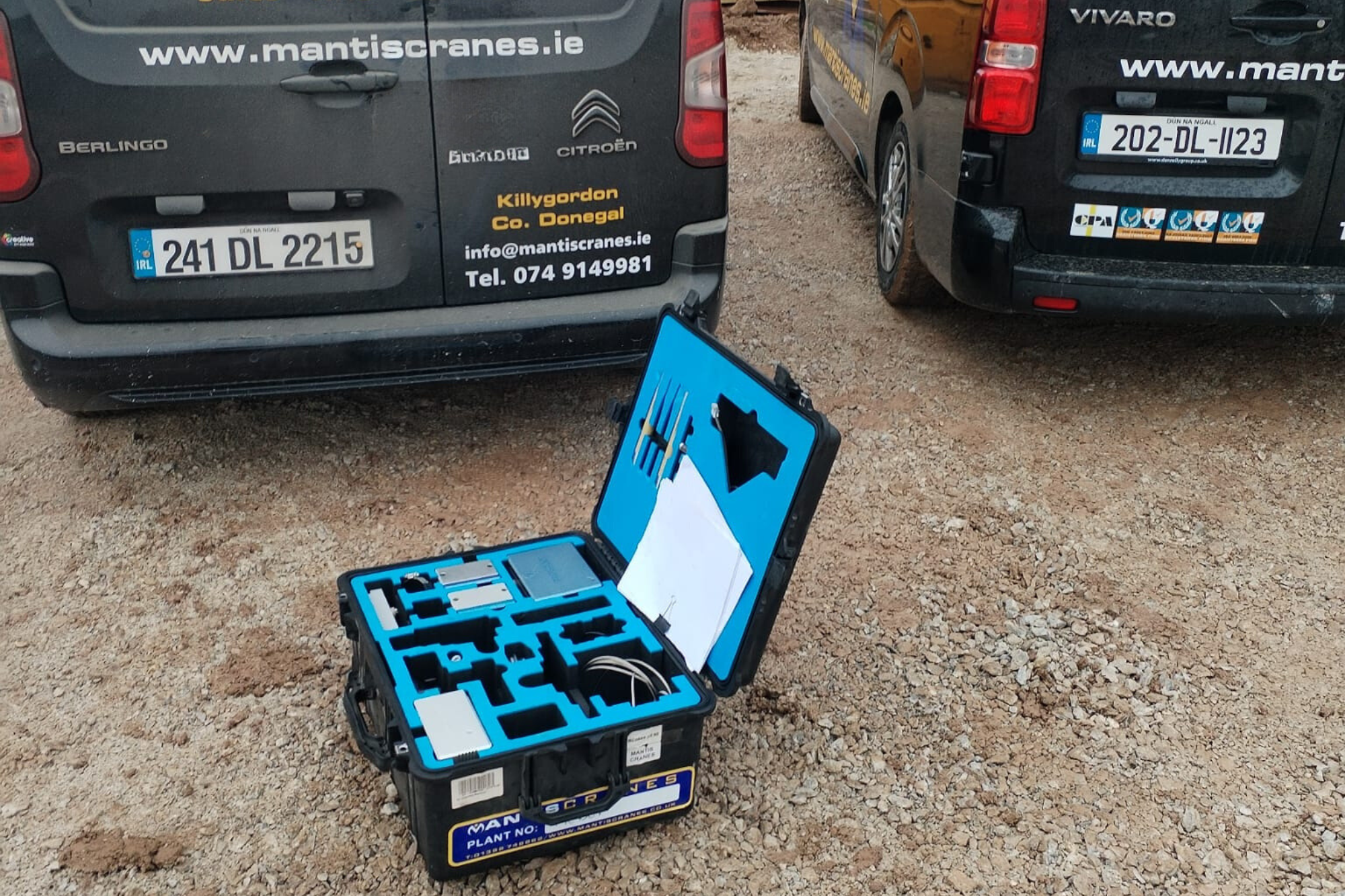 A photo of a crane hook camera carry case