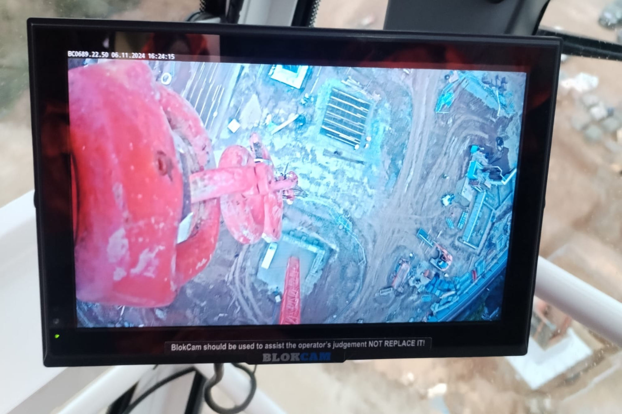 A photo a crane hook monitor